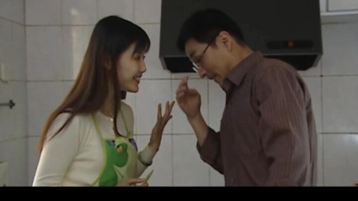 A man falls for his sister-in-law. To win her over, he resorts to this devious tactic to capture her