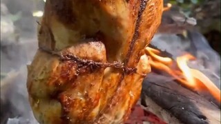 Outdoor delicacies that never get old: enjoying a whole roasted chicken, grilled fish, beef tongue, 