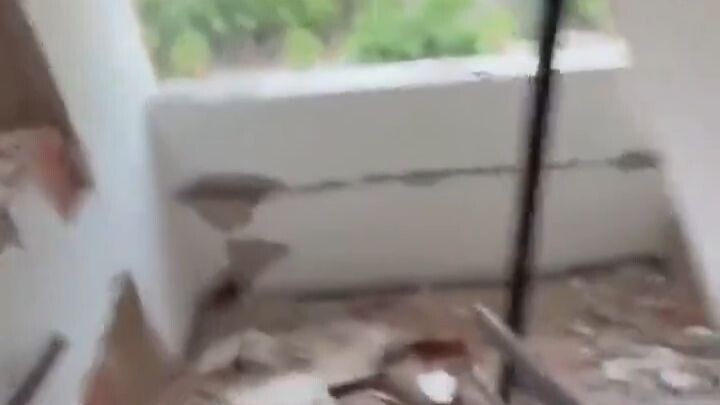 Today, a major earthquake struck Venezuela; as the man fled, each floor he reached was worse than th