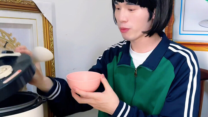 If you eat little, people criticize you; if you eat a lot, they criticize you too…