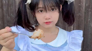文静小女生