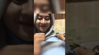 Ome TV : Moment Lucu dan Kocak Dengan Dea