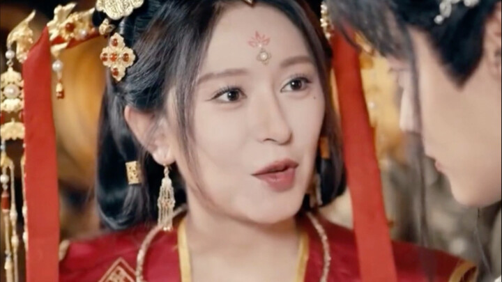 Eight years after the general’s death, the Empress finally set foot for the first time in the prison