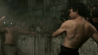 Robert Downey Jr. beats up a big guy with Wing Chun in "Sherlock Holmes"