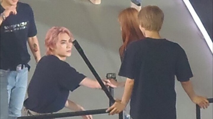 220829 اليوم أيضًا لا يمكن فتح أبواب سيارة التجوال | كيم مين جونغ / شوتارو / شياو جون | SMTOWN طوكيو