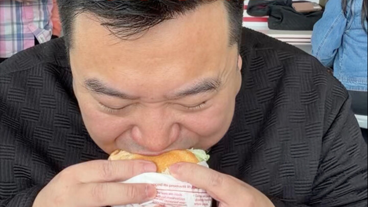 กินเบอร์เกอร์ที่เออร์ไวน์ #เบอร์เกอร์ #ลอสแอนเจลิส #ชีวิตในอเมริกา #เทสลา #ชาวต่างชาติ