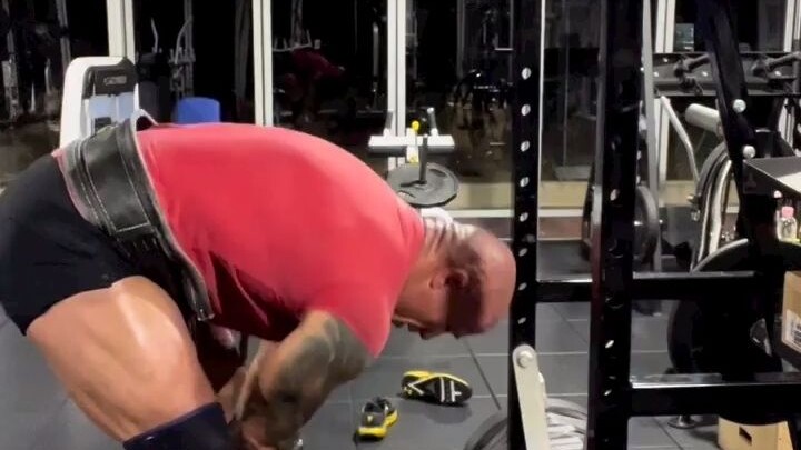 Dwayne "The Rock" Johnson's Fitness Routine - Legs Edition