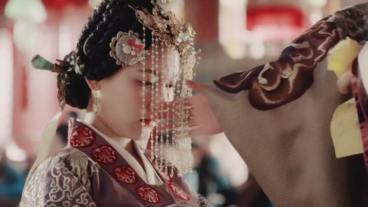 “If a concubine bears no children, she’s buried alive” — this is why every woman in the harem claws 