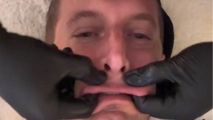 Massage mặt — Cảm ơn anh ấy đã dám đối diện với chính mình và ghi lại điều đó; tôi như cũng được trả