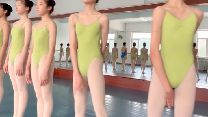 Nếu không cần kiểm soát cân nặng, các sinh viên múa sẽ muốn ăn gì? 491