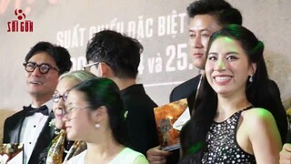 Mẹ ruột đạo diễn Lý Hải 99 tuổi ngồi xe lăn tới ủng hộ con trai Lý Hải ra mắt phim