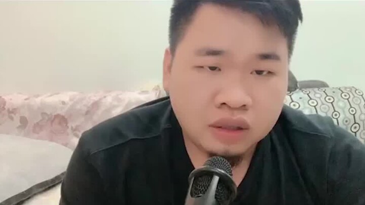 一男子因长期玩手机导致……