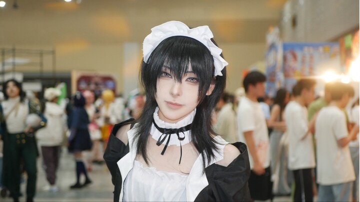 Shocking! The student council president secretly works at a maid café... | Misaki's Business Video (