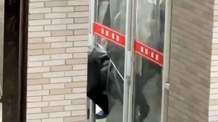 Shaanxi University of Science and Technology’s only property loss in this earthquake—Apartment 6 rea