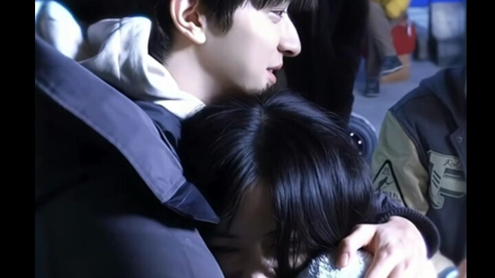 Seven years already—can Lin Yi and Shen Yue, just this once, fall in love on set for my sake?