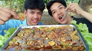 ยำมะนาวกุ้งสด กุ้งกรอบเด้งตัวใหญ่มะนาวเปรี้ยวจี๊ด แซ่บเผ็ดโดนใจ.