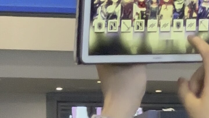 [Arknights Carnival 2024] Góc nhìn thứ ba khi quay số nhận thẻ tại sự kiện 3