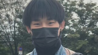 ياو تشين يحضر أول حفلة معجبي NMIXX! ويذهب إلى الكواليس لالتقاط الصور، صداقة عائلة JYP التي بدأت منذ 