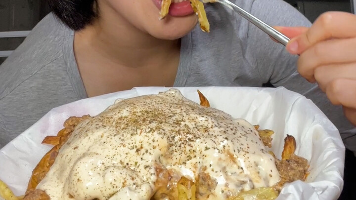 ช่วงลดไขมันก็กินเฟรนช์ฟรายส์ราดซอสมะเขือเทศและชีสจานโตได้เลย!