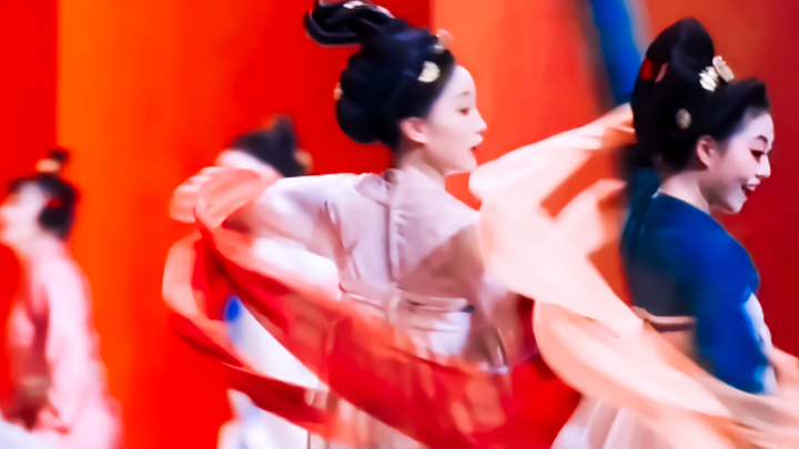 A visual feast! You can always trust the subtle and romantic Chinese aesthetics in Chinese dance dra