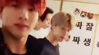 泰泰的被迫营业从果果那声“V”开始