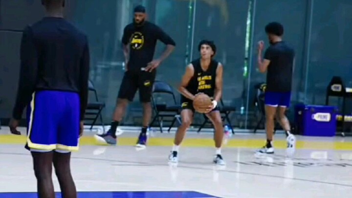 unang practice ng mag wmang bronny at lebron. maganda ang pinapakita nila sa outside shooting.