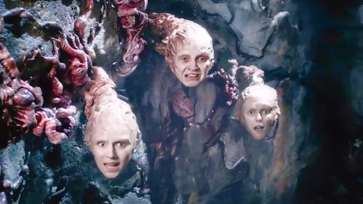 I can hardly believe it—three heads suddenly popped out of the wall!