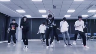 时代少年团 这bgm还挺配，8G冲浪选手