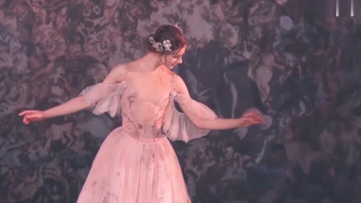 【芭蕾】她们都是飞舞的精灵～髣髴兮若轻云之蔽月，飘摇兮若流风之回雪