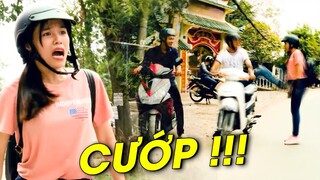 thanh niên HỔ BÁO "ĐI ĐƯỜNG QUYỀN" với cô gái ngay trên đường lộ CƯỚP XE MÁY | Chuyện Cảnh Giác