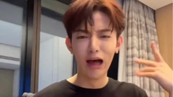 Diễn tôi ở nhà hả? Tinh thần đẹp quá đi mất!