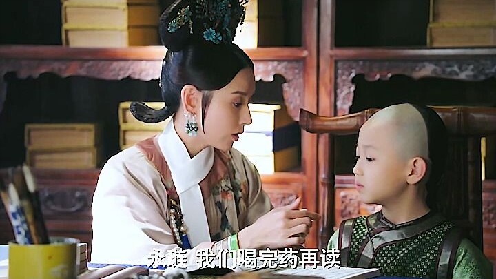 Langhua pushes her child to study so relentlessly that even his own mother can’t stand it anymore, a