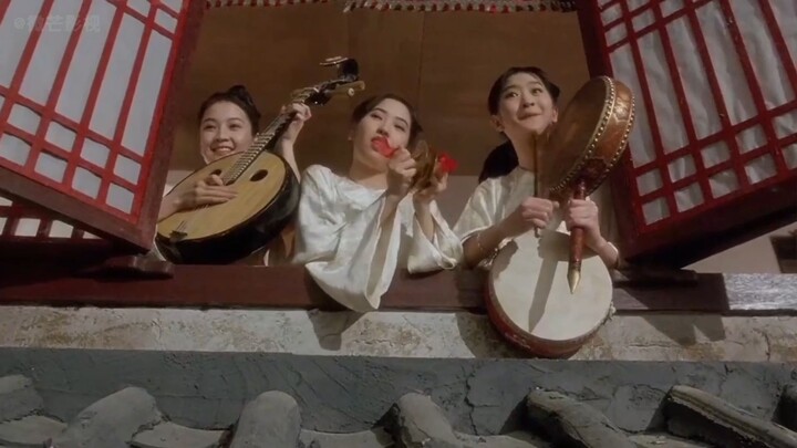 A roundup of hilarious iconic scenes from Cantonese Hong Kong films: “We can sing the General’s Orde