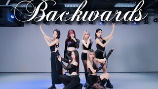 30 ثانية من أغنية "Backwards" المنفردة الرائعة والمثيرة لفرقة الفتيات Weeekly، تم إعادة إنتاجها بشكل