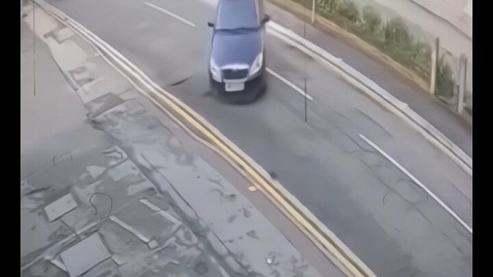 "Mobil Kepala Besi"
