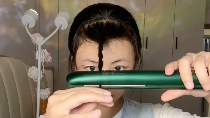 หน้าม้าตัวเลขแปดไม่บังแว่น