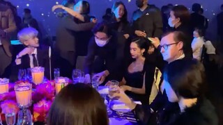 What's it like to dine with celebrities?