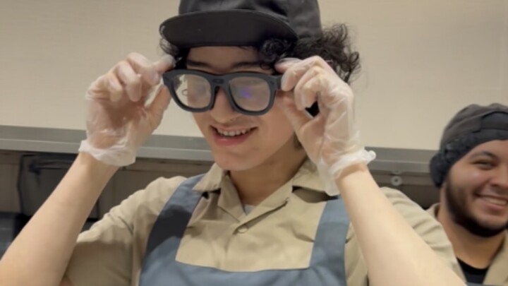 Watch foreign kids experience China's cutting-edge technology!