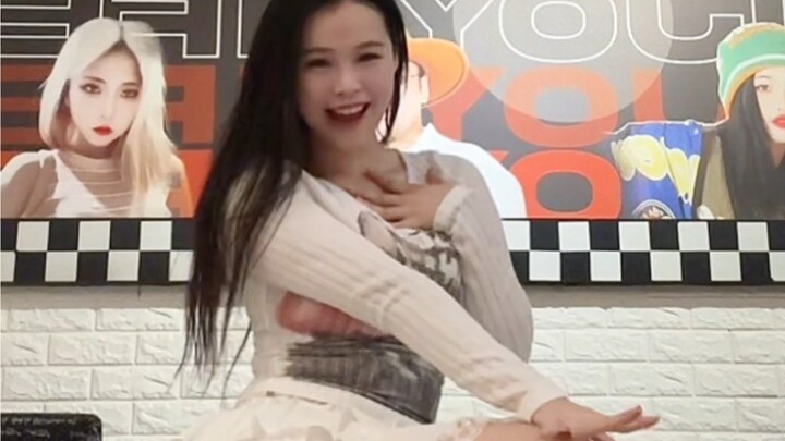 โดนล้างสมองโดย uuuu｜เพลงเปิดตัว Magnetic ของเกิร์ลกรุ๊ปน้องใหม่ของ Hybe อย่าง ILLIT