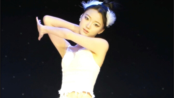 รายงานสดการแสดงของเหล่านักศึกษาวิทยาลัยเพลง “You and Me” เวอร์ชันของ Little Swan!