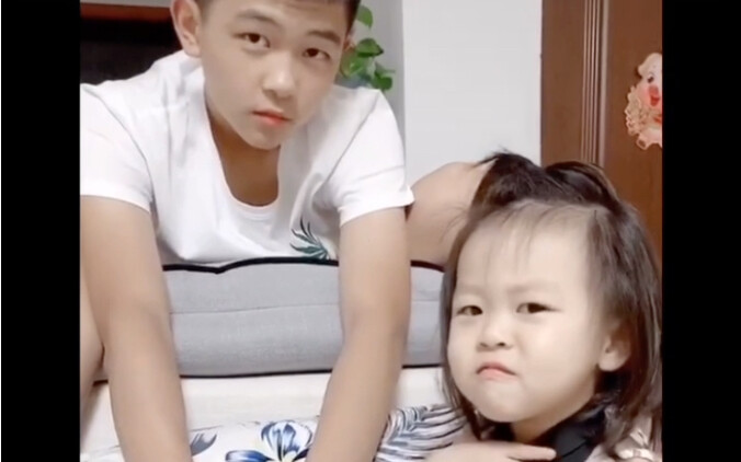พี่ชายเริ่มดูแลน้องสาวได้เก่งขึ้นเรื่อยๆ แต่สุดท้าย… ฮ่าฮ่าฮ่า