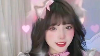 Keindahannya sungguh indah, aku merasa seperti telah berumur panjang