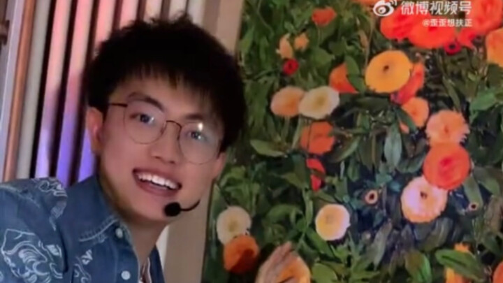 عندما يتعلق الأمر برقص الفرق النسائية، أنا فقط أعجب بتشانغ فوتشنغ!!