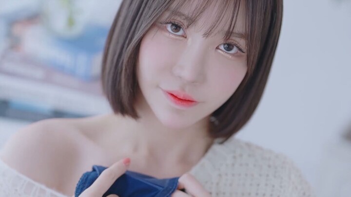 Set đồ trắng ngà phong cách thuần khiết, gợi cảm của chị KYUL