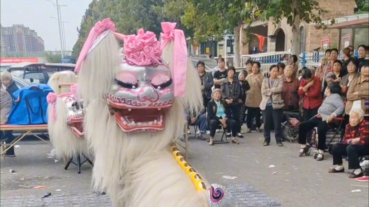 Versi Lengkap Tiga Putaran Terakhir Singa Putih Kecil