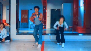 【CUBE Dance Studio】Koreografi intens "How Long"