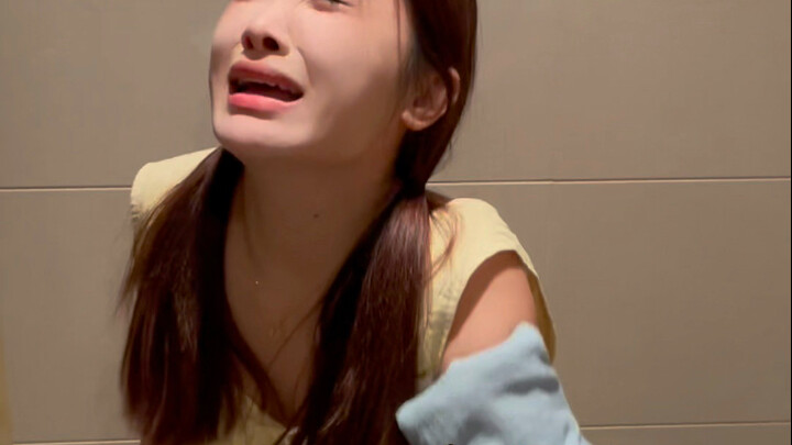 Đời tôi từ nhỏ đến giờ chỉ toàn liếm đầu dao ăn trái cây thôi