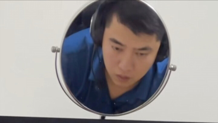 ไม่มีความร่วมมือ ฉันไม่ชอบเล่น CSGO ช่างเสียเวลา