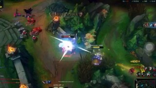 Pha cân 4 của khiến cả team mình lẫn team b ngỡ ngàng