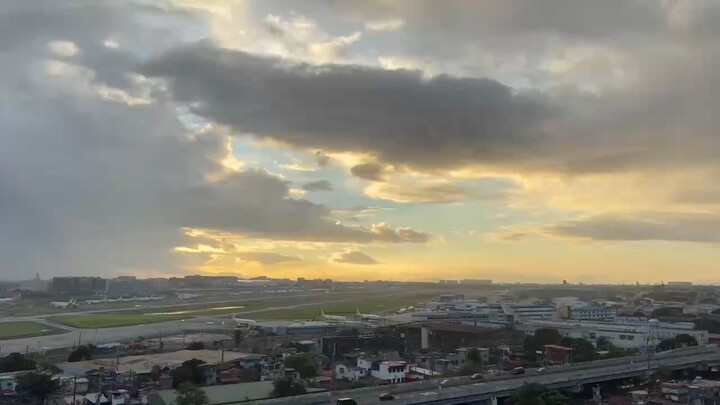 人非草木 谁能无情[Worship][Worship][Worship]世界上每个人如果遇到这样的事情都身同感受[Worship][Worship][Worship]愿逝者安息